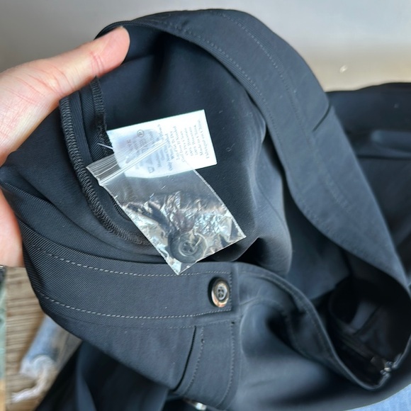 Everlane Classic Black Button-Down Skirt NEW never worn - Picture 8 of 8